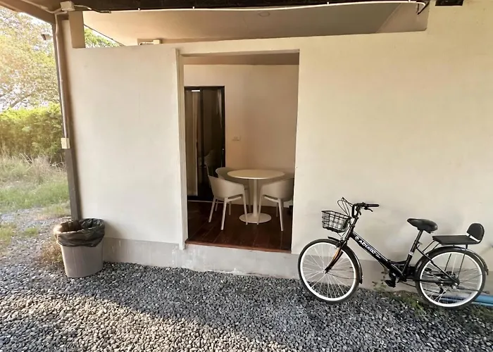Quiet Retreat Near Airport & Access *