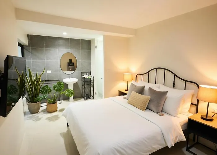 Quiet Retreat Near Airport & Access * Bangkok
